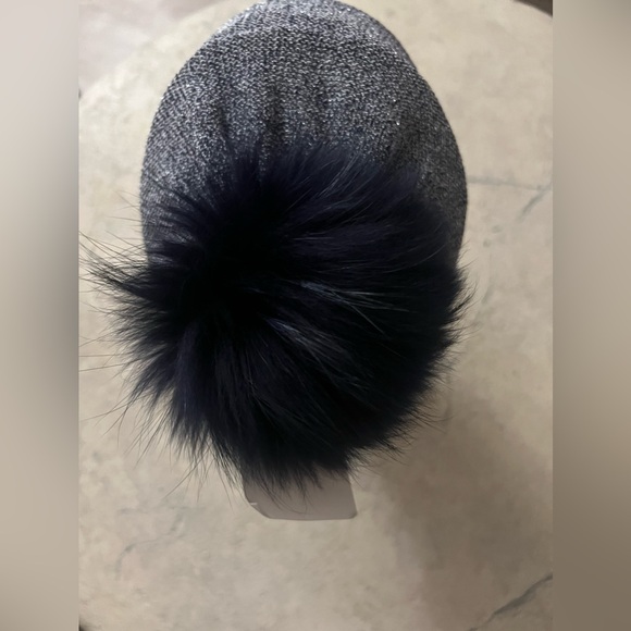 NAVY BLUE AND SILVERY SPARKLING KNIT CAP WITH WARM FUR INSIDE… NEW WITH TAGS. OS - Picture 1 of 13